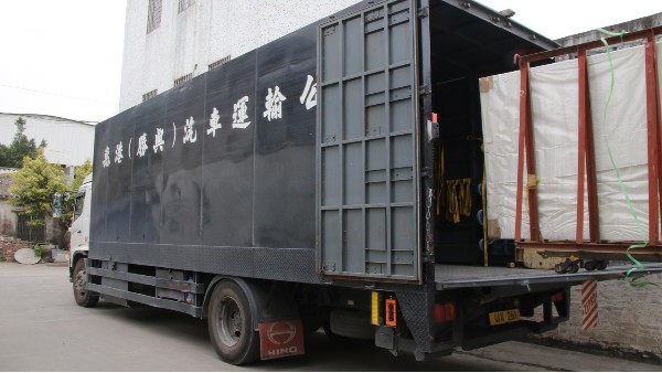 佛山哪個(gè)門窗廠家做工程門窗做得好？-樓上樓門窗